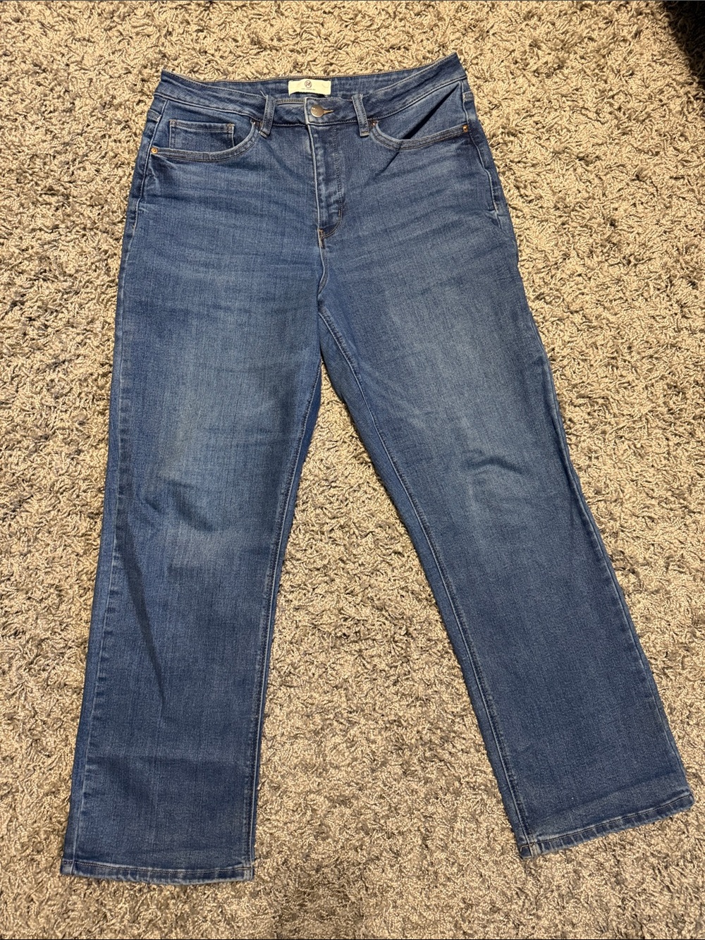 RFM LA Straight-Leg Jeans in Medium Indigo Wash